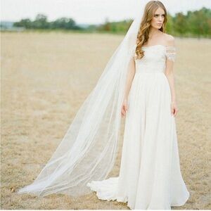 Ivory wedding veil with comb-  118 inches long